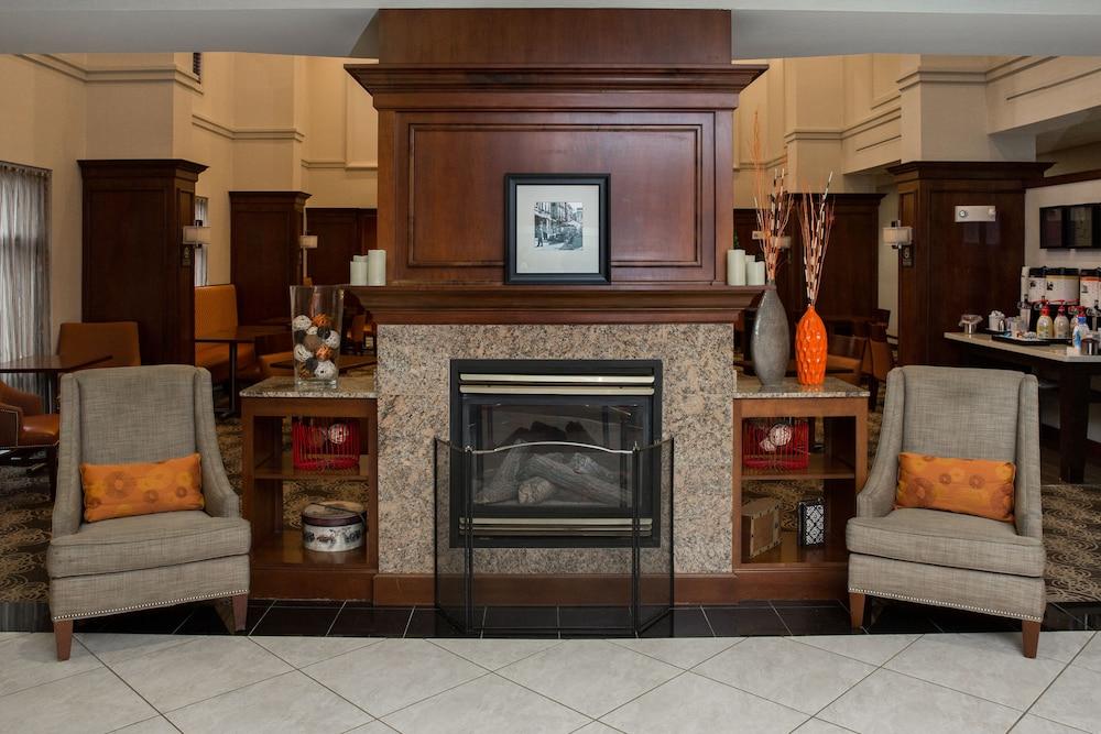Hampton Inn Raynham-Taunton Exterior photo