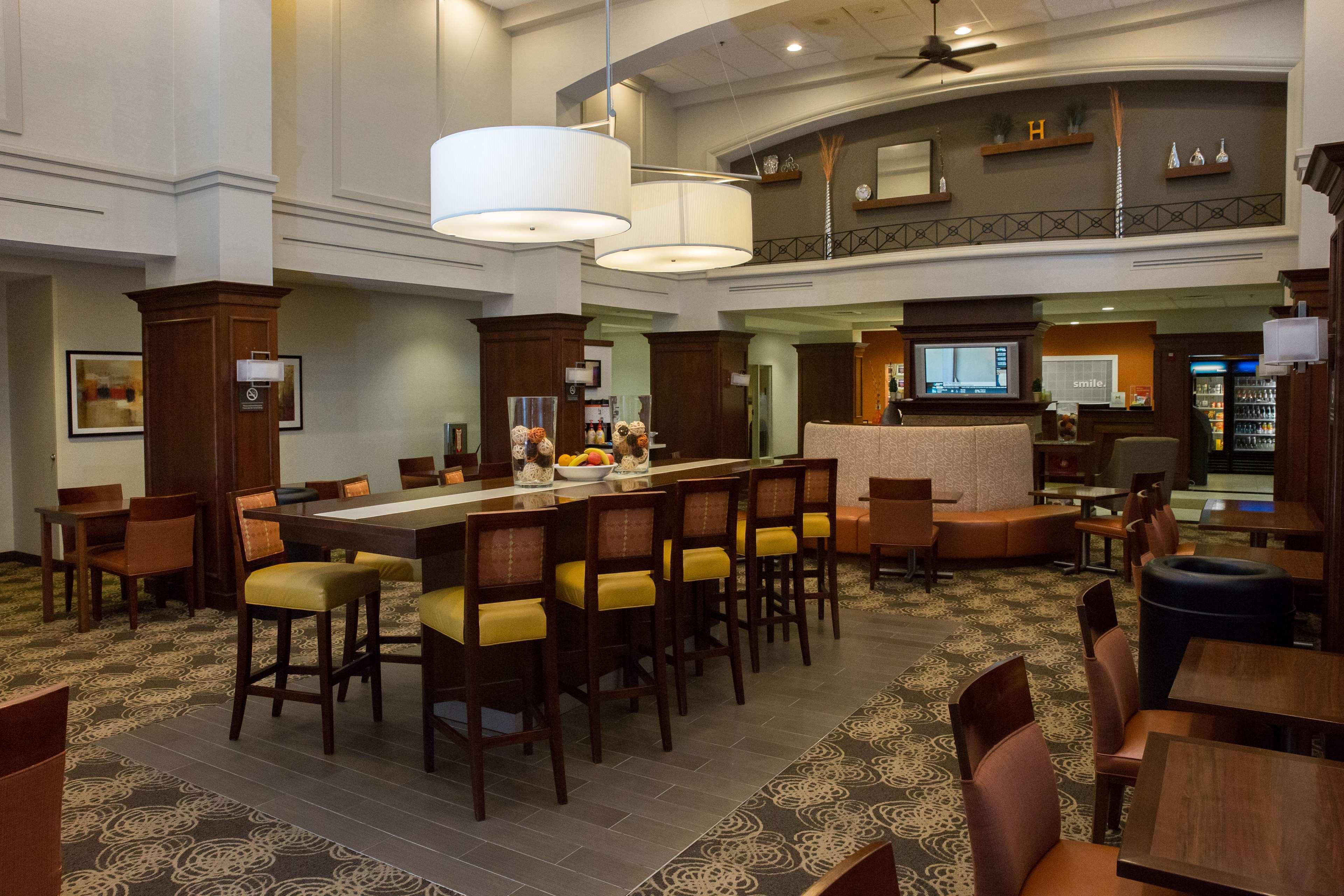 Hampton Inn Raynham-Taunton Exterior photo