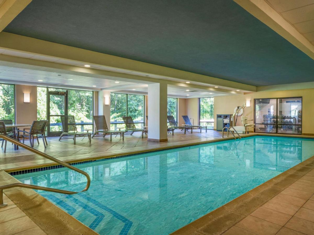 Hampton Inn Raynham-Taunton Exterior photo