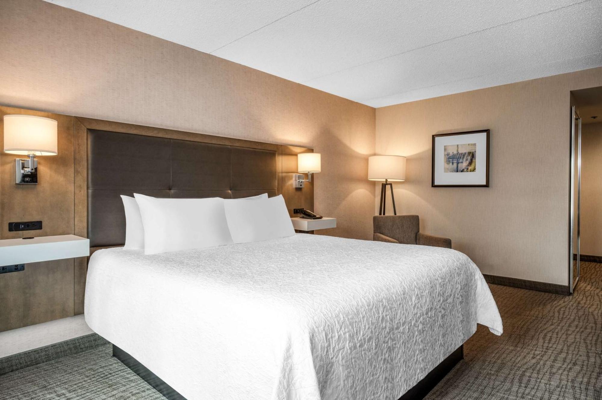 Hampton Inn Raynham-Taunton Exterior photo