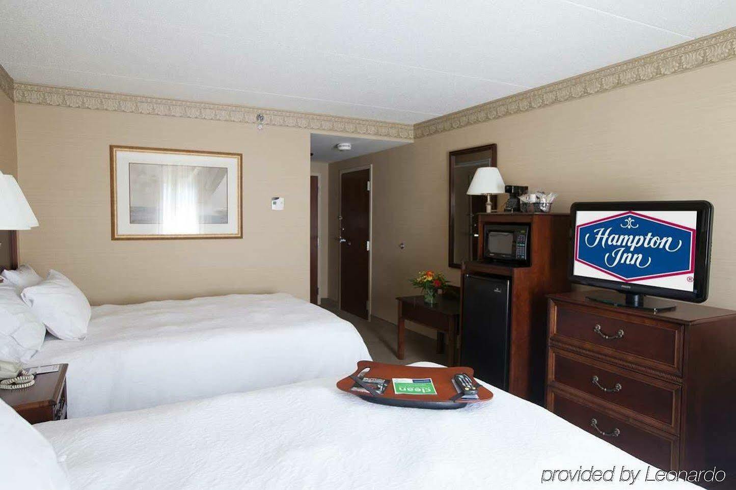 Hampton Inn Raynham-Taunton Exterior photo